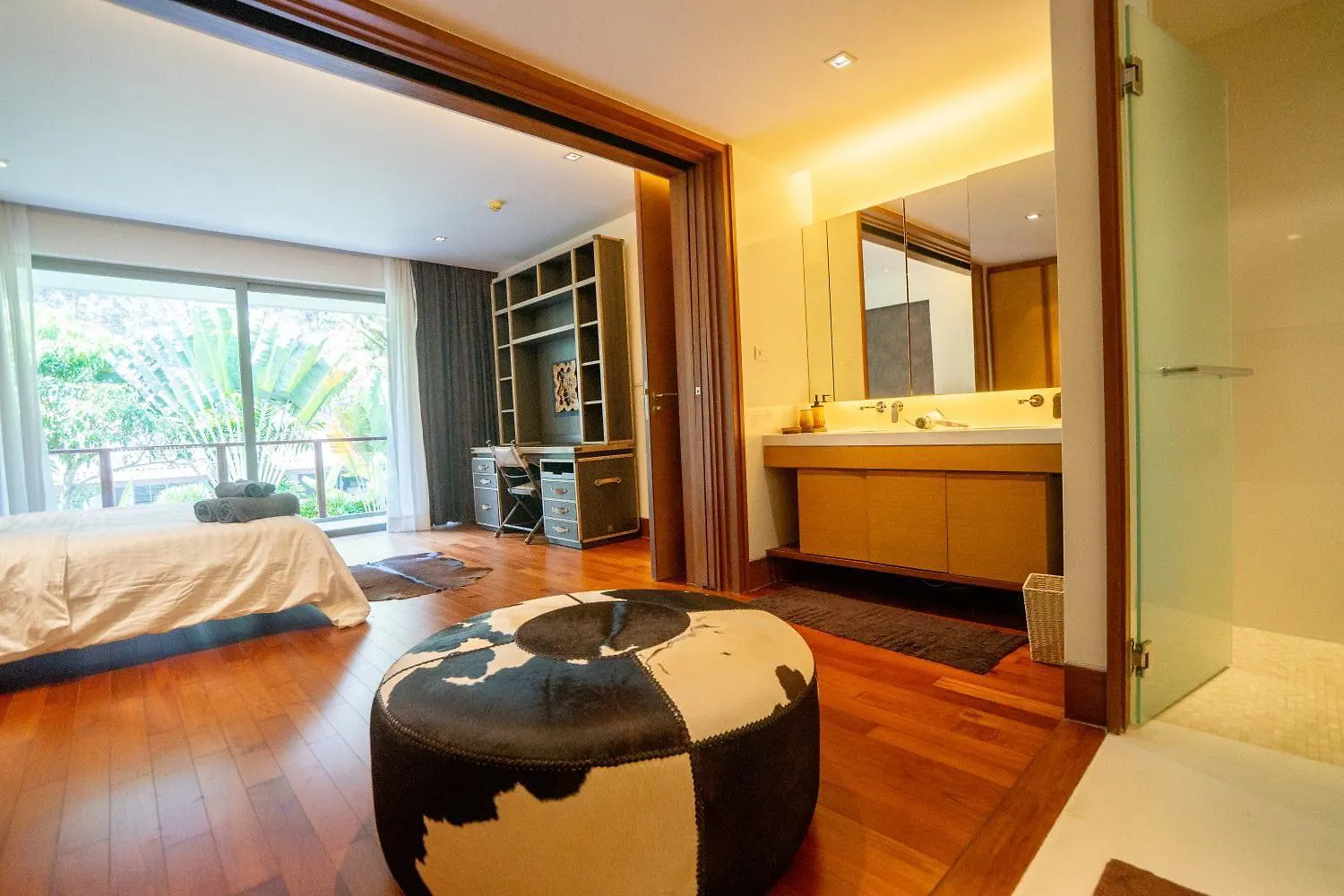 Suite Of Naithon Beachfront Apartment  Nai Thon Beach